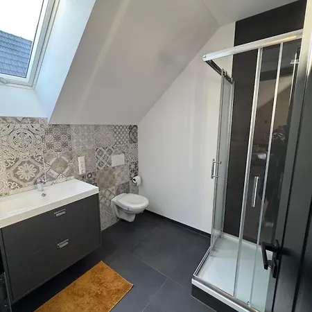 Modern Renoviertes Am Luisenhof Apartment